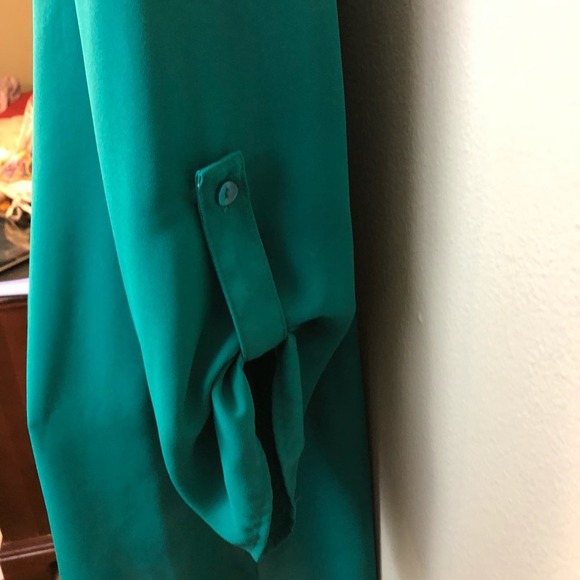 Iz Byer Green and Black V Neck Chiffon Tunic Medium - Picture 5 of 6